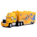 Miniatura de caminhão em miniatura do filme Carros 3 da Pixar, com os personagens Relâmpago McQueen, Jackson e Storm Ramirez. Brinquedo infantil para presente.
